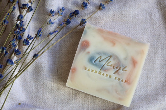 Why handmade soap doesn’t smell very strong (and why the scent fades)